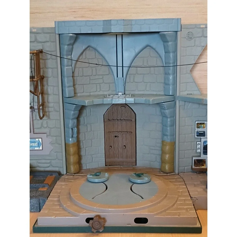 PLAYMATES VINTAGE TMNT Ninja Turtles Sewer Lair Playset 2003